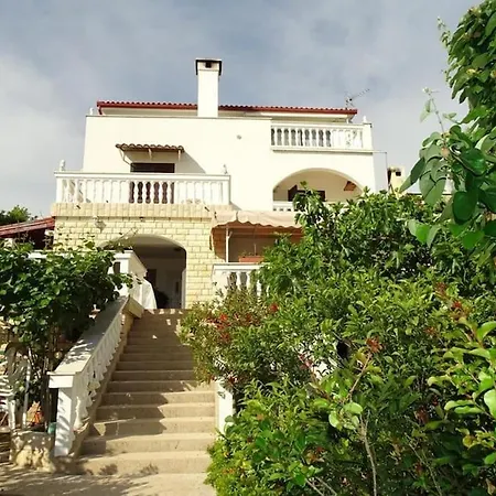 Apartman Lily Apartment